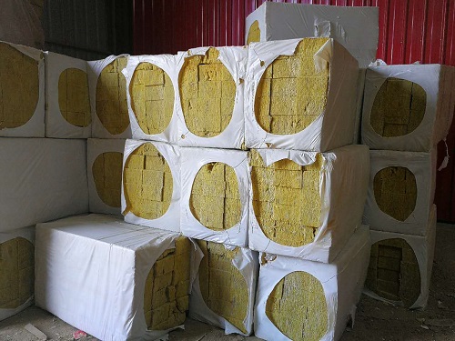 作為新型建筑用保溫材料，巖棉板有著優(yōu)異的保溫能力